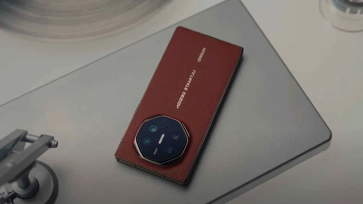 Huawei Mate XT : Le premier smartphone Tri-Fold dévoilé mondialement