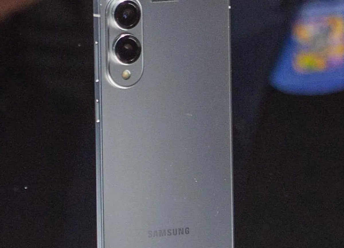 Samsung et la mise à jour One UI 7 : Attente prolongée pour les utilisateurs de Galaxy S24