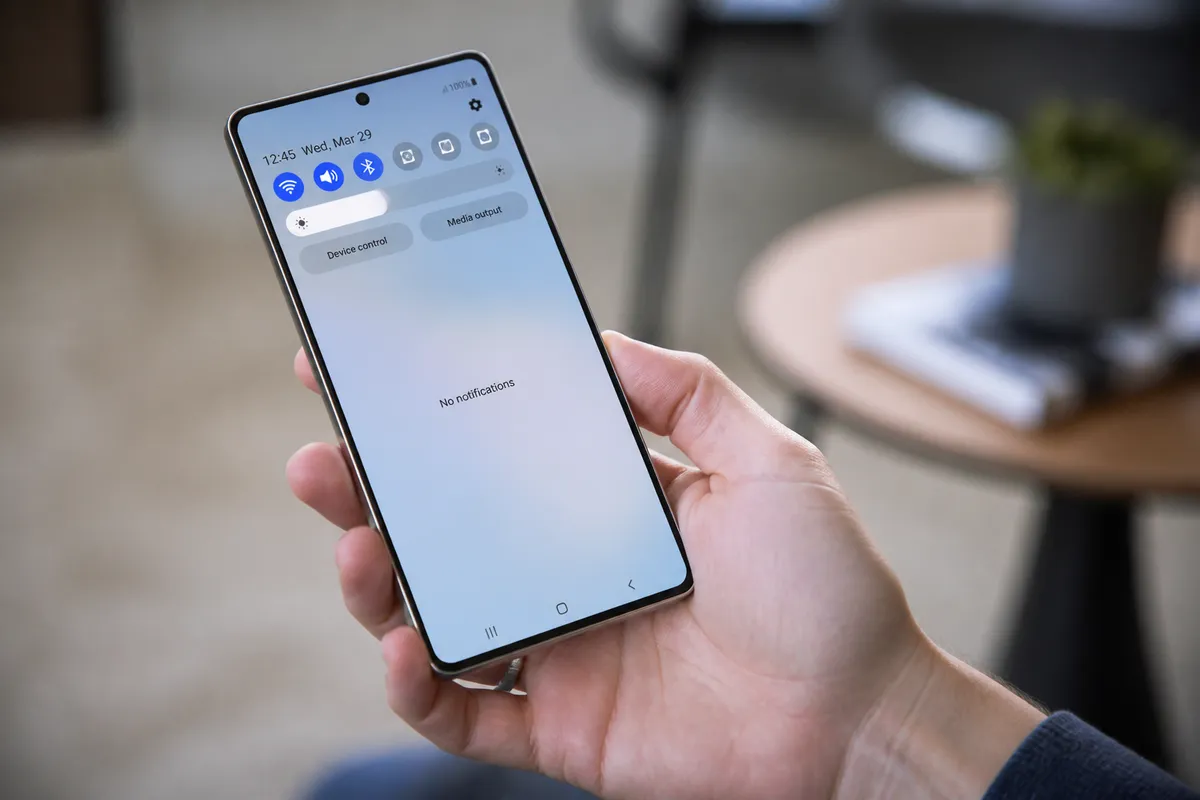 Samsung One UI 8.5 : un bloqueur de pub natif pour calmer vos notifications