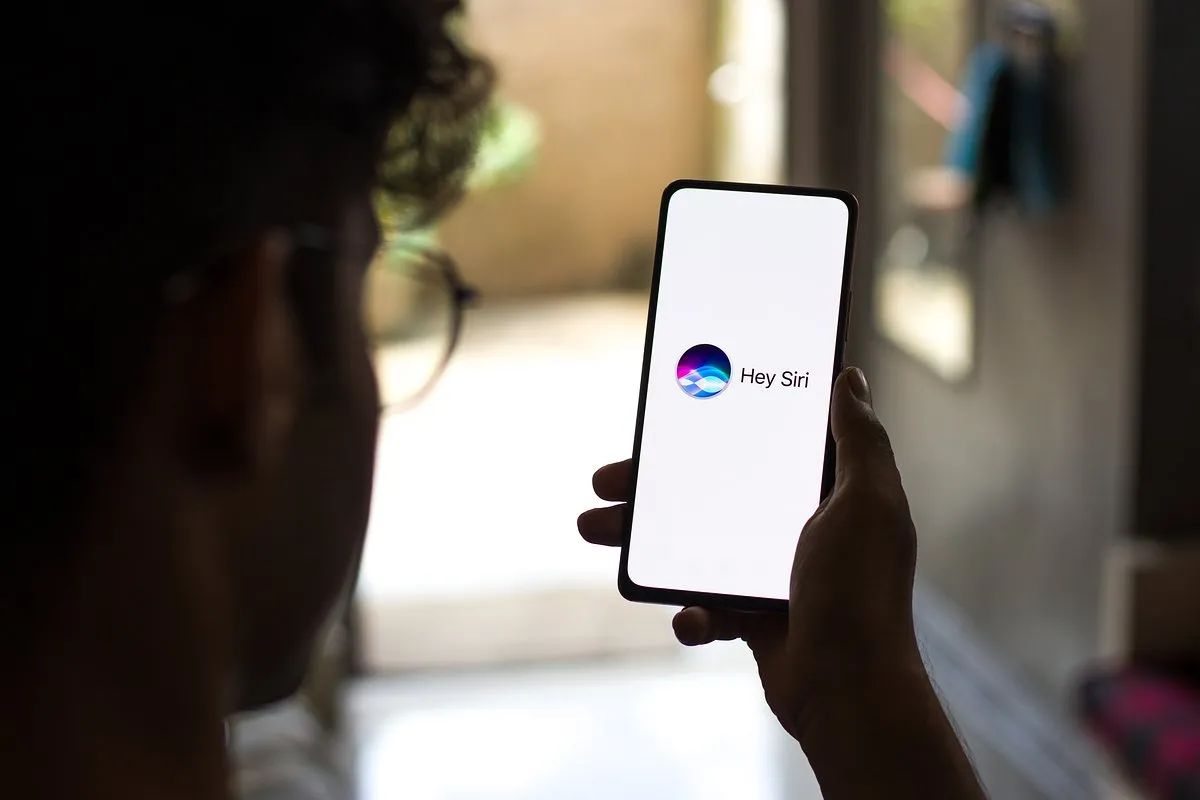 Siri 2.0 : Apple prépare une révolution de son assistant virtuel avec iOS 19
