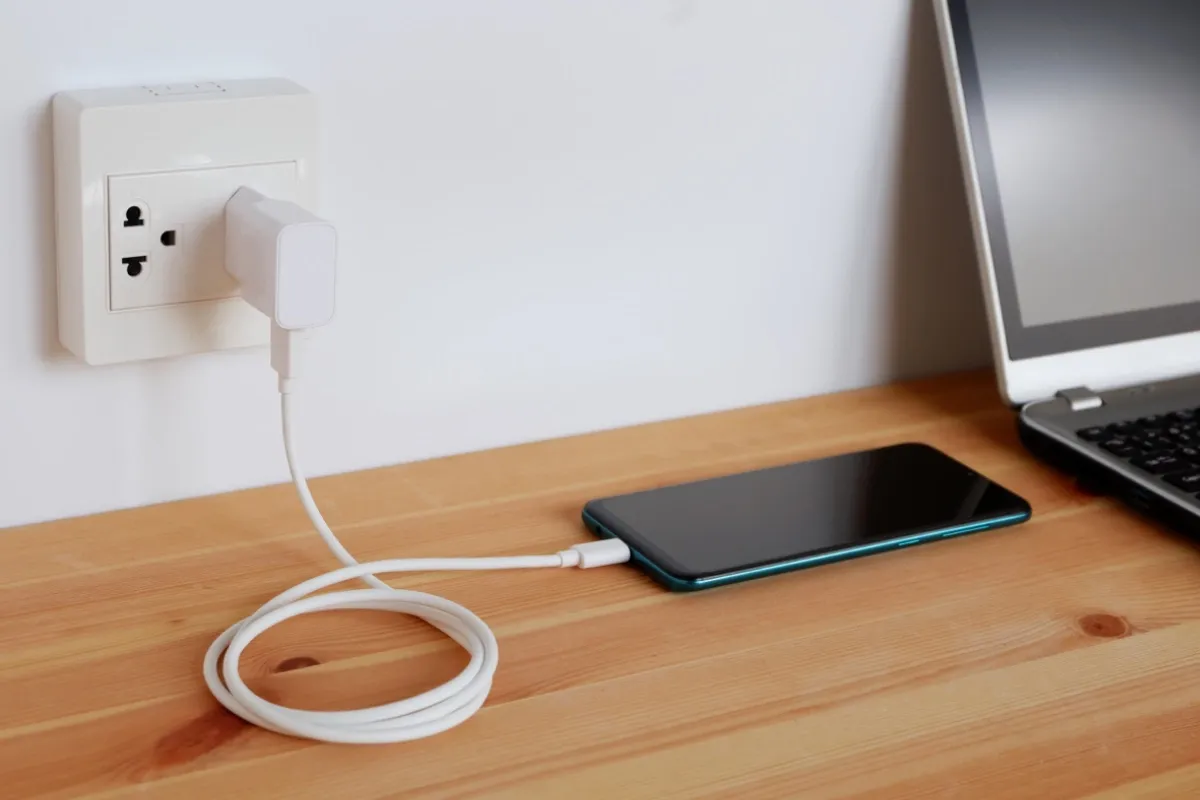 telephone qui charge la nuit