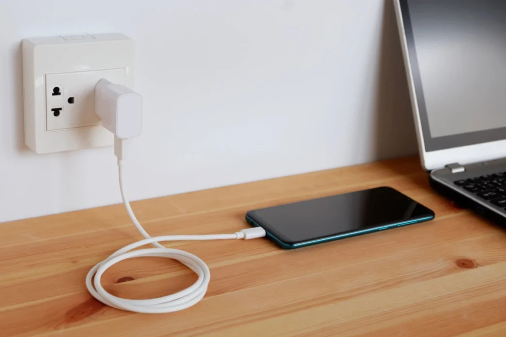 telephone qui charge la nuit