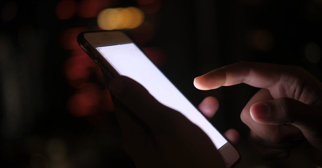 Verre trempé incompatible avec une coque : solutions