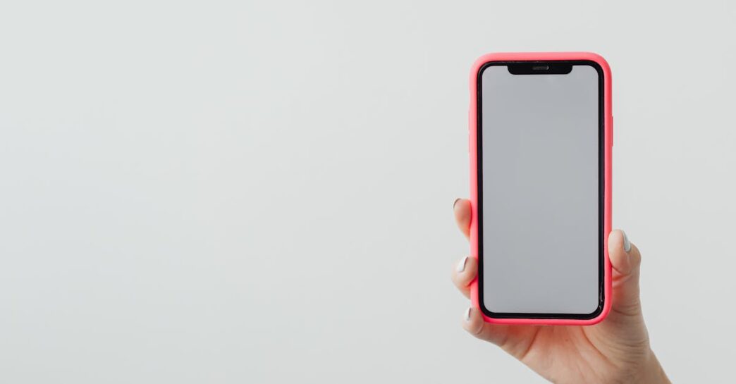 Comment nettoyer l’écran avant de poser un film